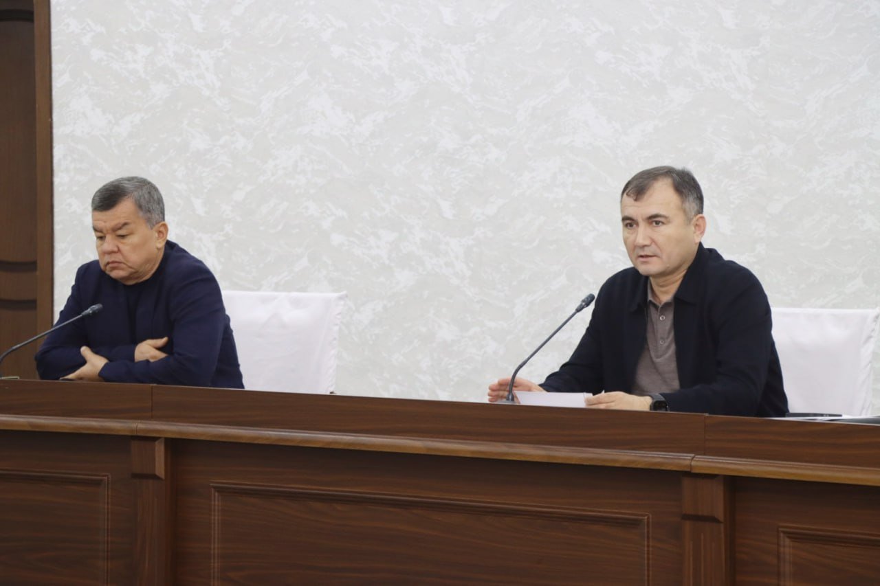 Муротжон Азимов Қарши, Касби ва Нишон туманларига бориб танқидий йиғилиш ўтказди