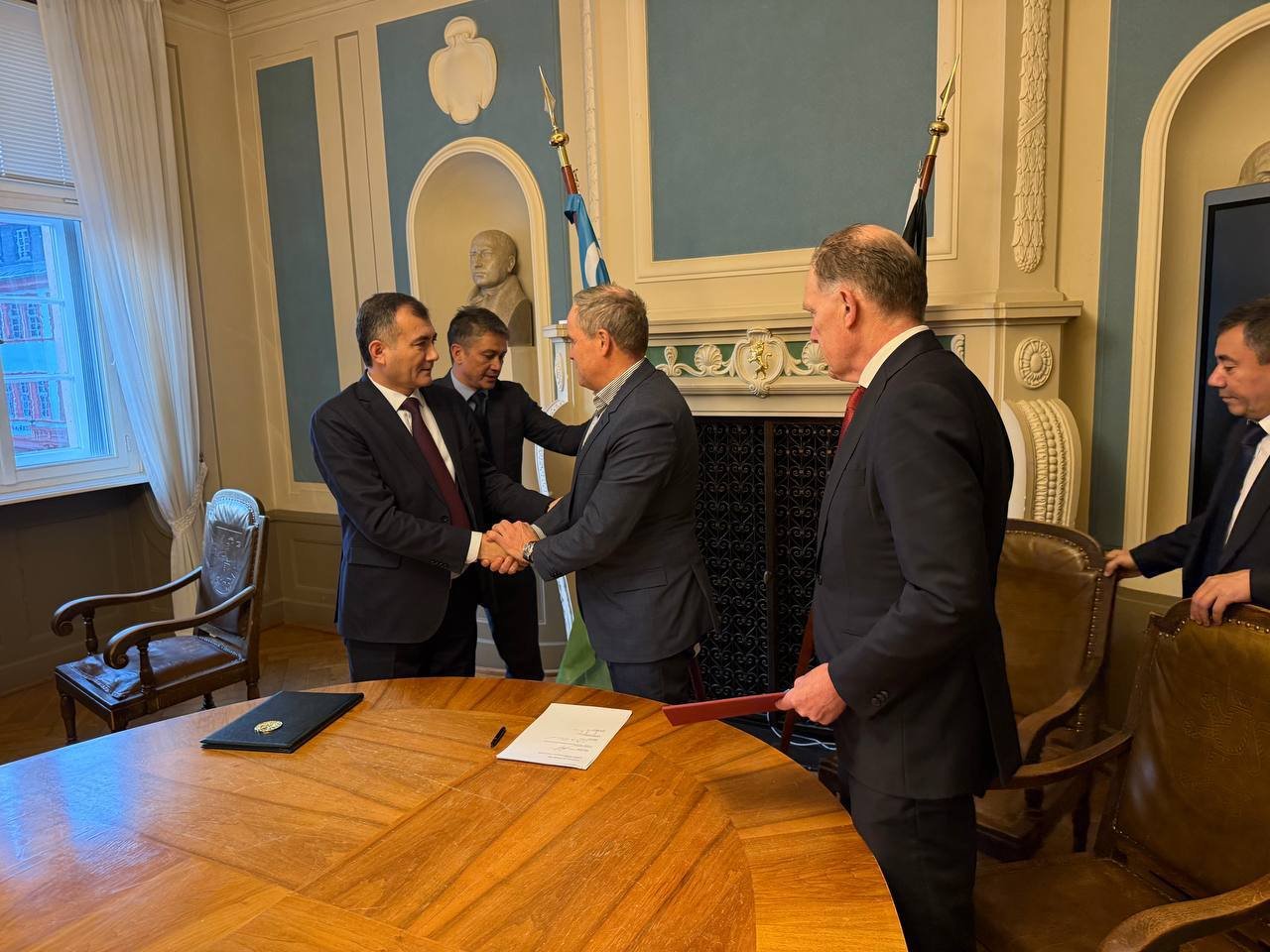 Murotjon Azimov boshchiligidagi Qashqadaryo delegatsiyasi Germaniyaga tashrif buyurdi